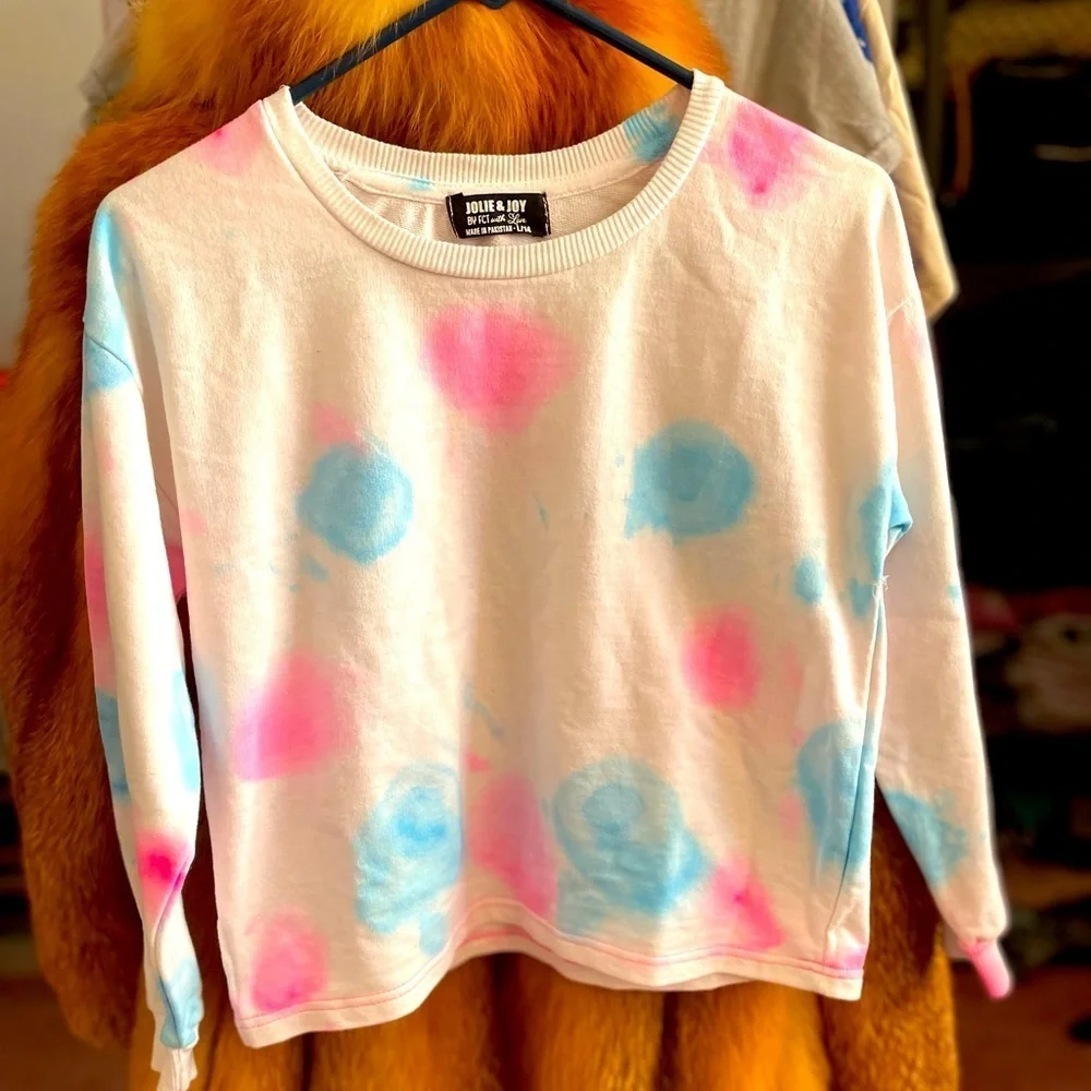 NWOT- Girls Large whimsical, tie-dyed, soft breathable sweatshirt